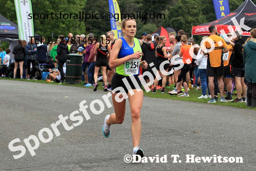 Senior womens Northern 4 Stage Relay, 2023 Northern 6 and 4 Stage Relays and Youngsters, Birkenhead Park, Wirral.  Photo: David T. Hewitson/Sports for All Pics